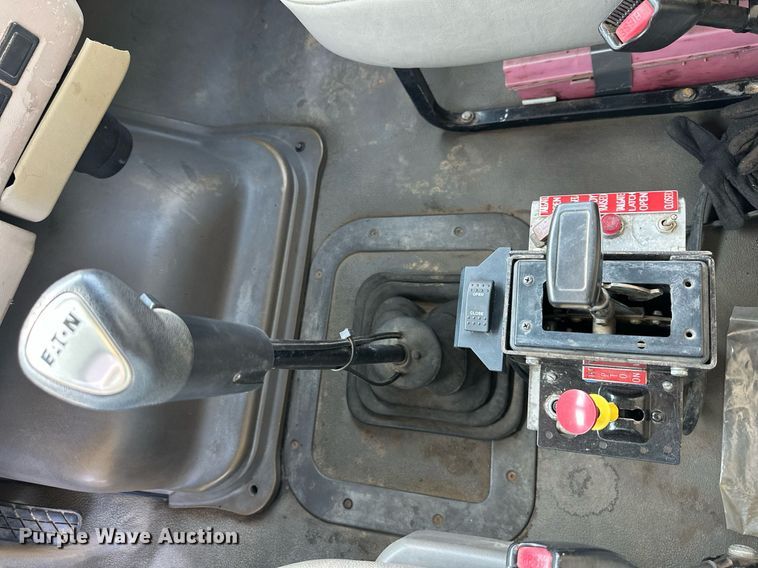 image for item DS2294 2008 Sterling LT9500  dump truck