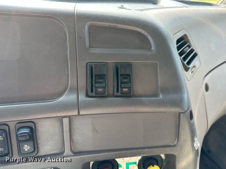 image for item DS2294 2008 Sterling LT9500  dump truck