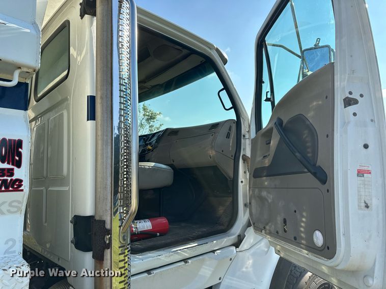 image for item DS2294 2008 Sterling LT9500  dump truck