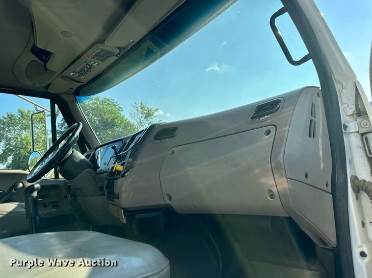 image for item DS2294 2008 Sterling LT9500  dump truck