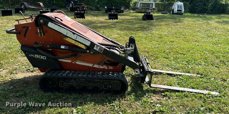 image for item DS2306 2004 Ditch Witch SK500  compact utility loader