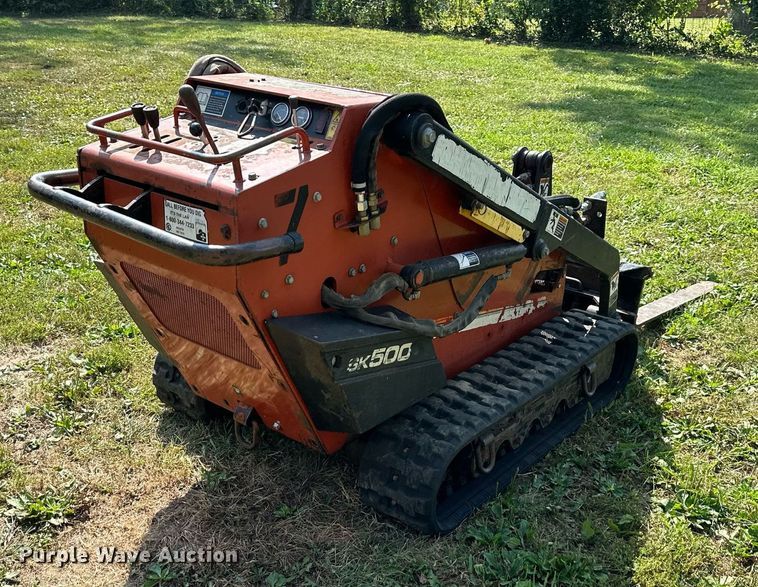 image for item DS2306 2004 Ditch Witch SK500  compact utility loader