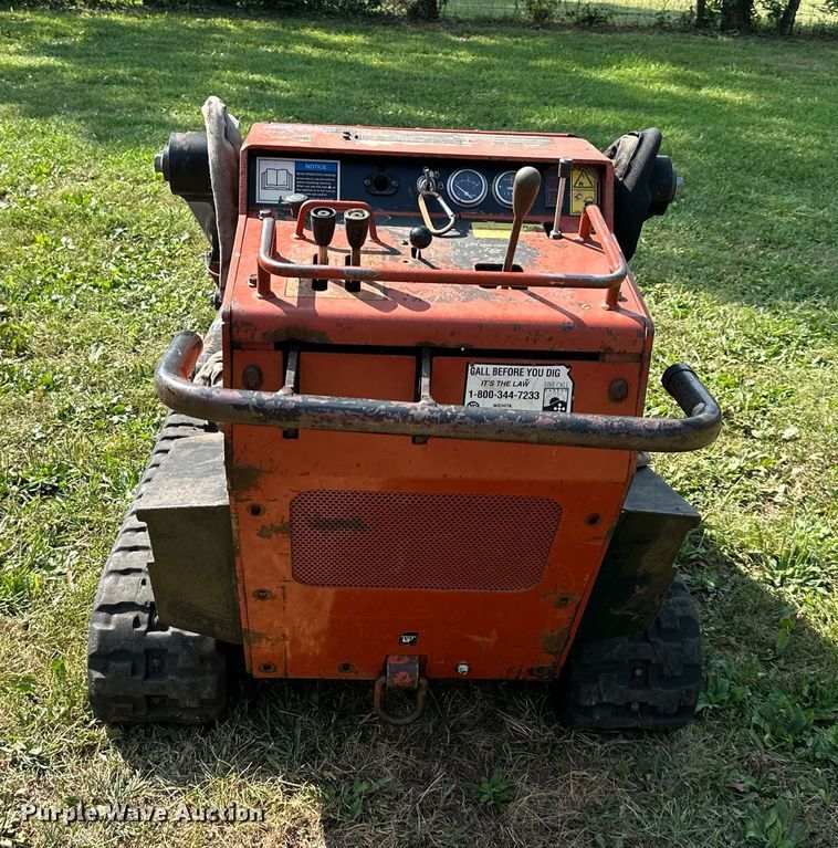 image for item DS2306 2004 Ditch Witch SK500  compact utility loader