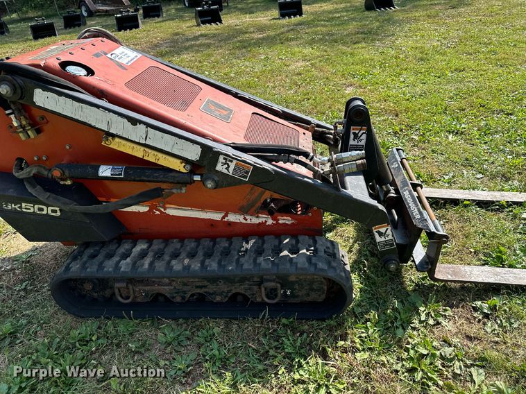 image for item DS2306 2004 Ditch Witch SK500  compact utility loader