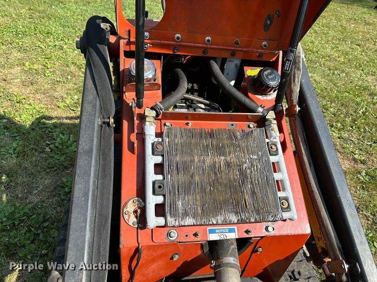 image for item DS2306 2004 Ditch Witch SK500  compact utility loader