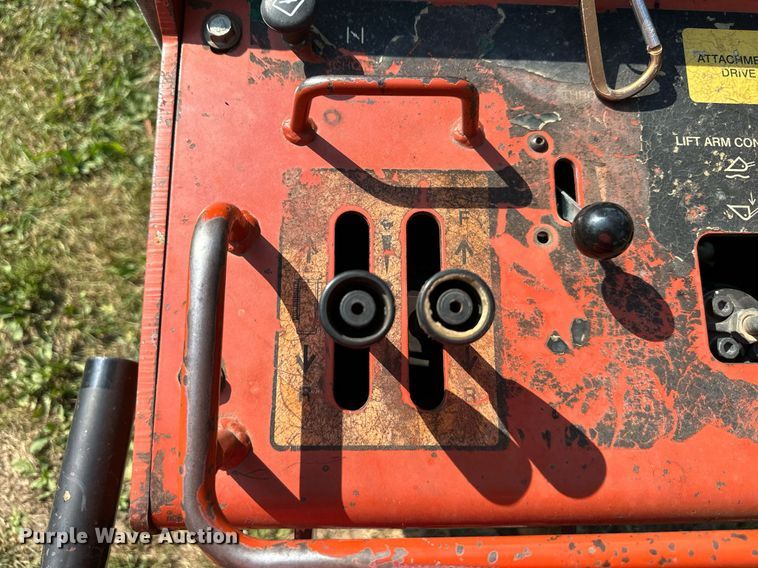 image for item DS2306 2004 Ditch Witch SK500  compact utility loader