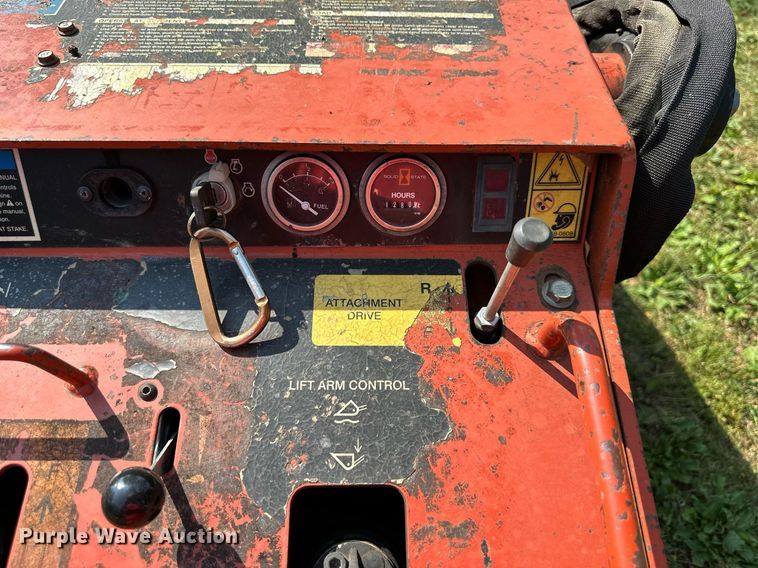 image for item DS2306 2004 Ditch Witch SK500  compact utility loader