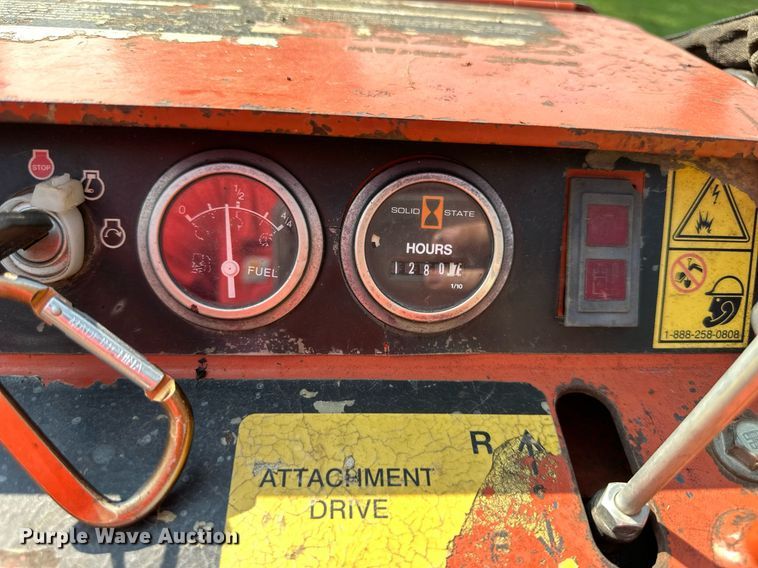 image for item DS2306 2004 Ditch Witch SK500  compact utility loader