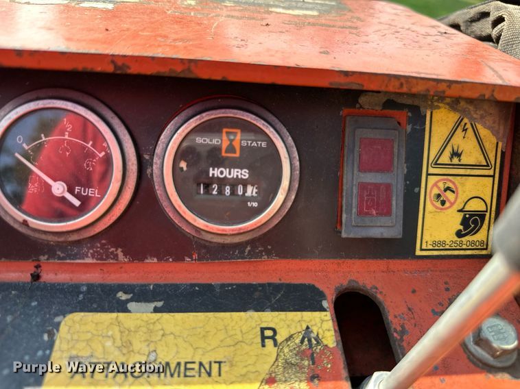 image for item DS2306 2004 Ditch Witch SK500  compact utility loader