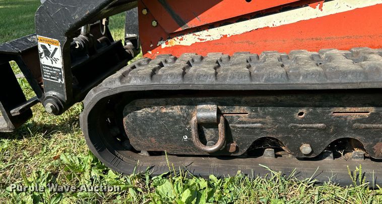 image for item DS2306 2004 Ditch Witch SK500  compact utility loader