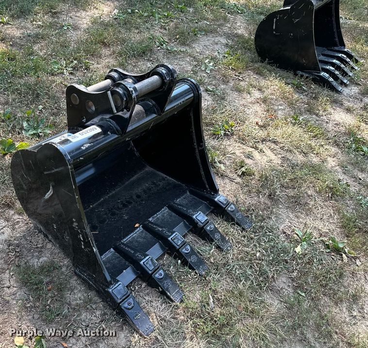 image for item DS2309 Kubota  excavator bucket