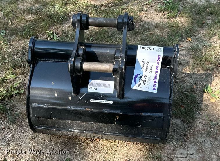 image for item DS2309 Kubota  excavator bucket