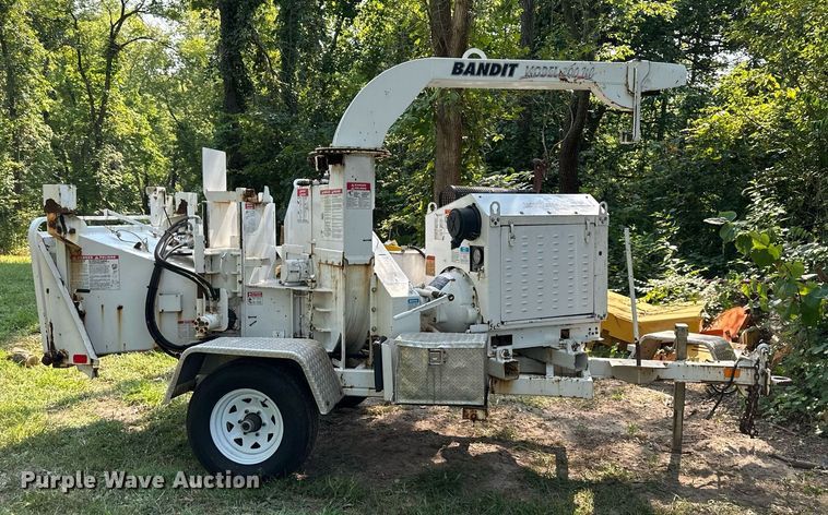 image for item DS2310 2015 Bandit 200UC  wood chipper