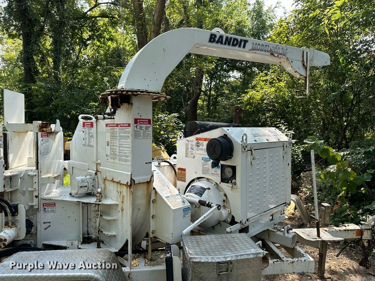 image for item DS2310 2015 Bandit 200UC  wood chipper