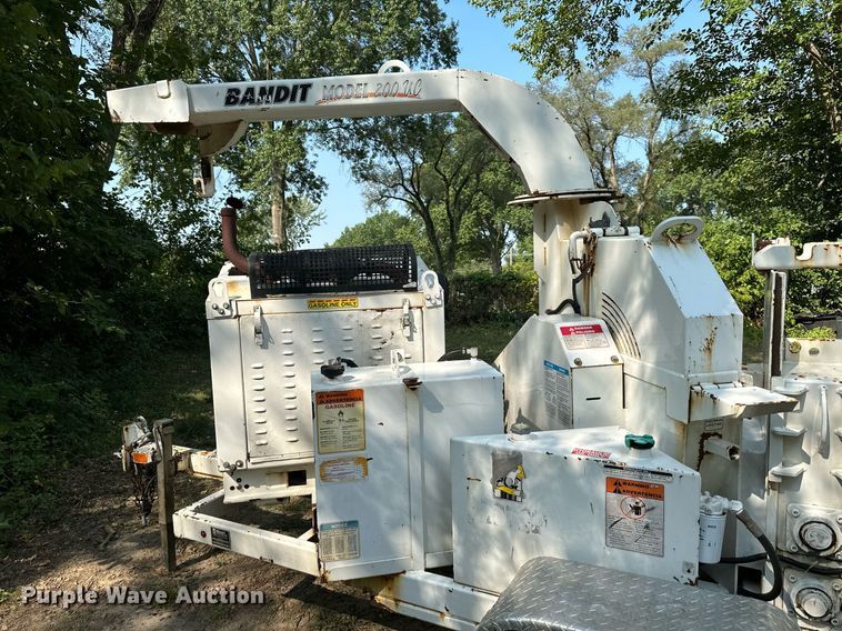 image for item DS2310 2015 Bandit 200UC  wood chipper