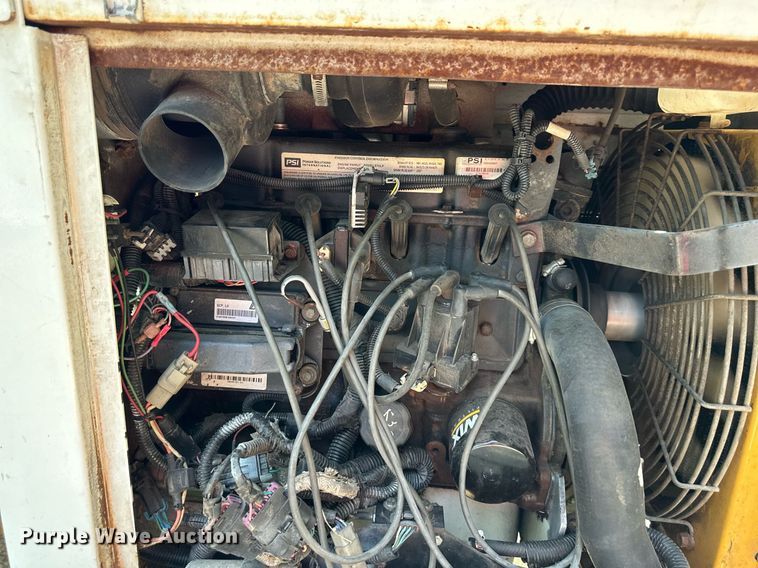 image for item DS2310 2015 Bandit 200UC  wood chipper