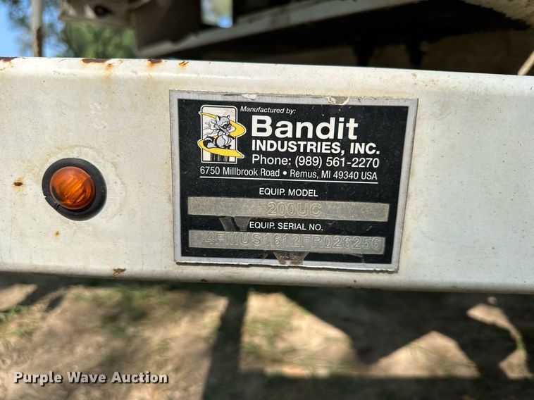 image for item DS2310 2015 Bandit 200UC  wood chipper