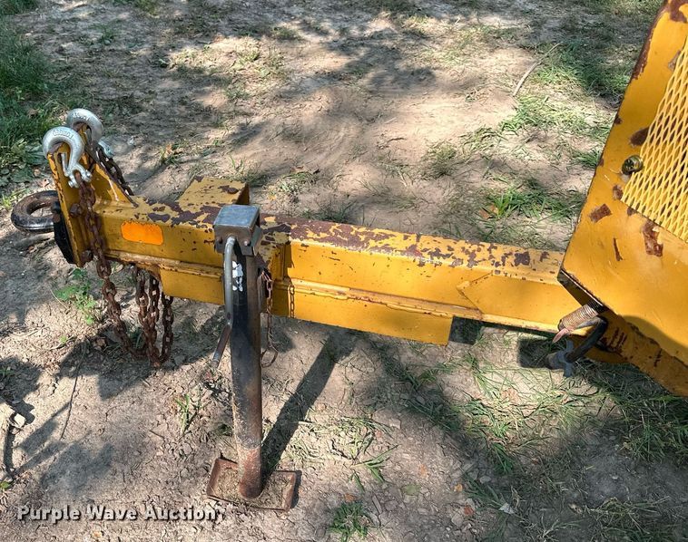 image for item DS2311 1999 Bandit 150  wood chipper