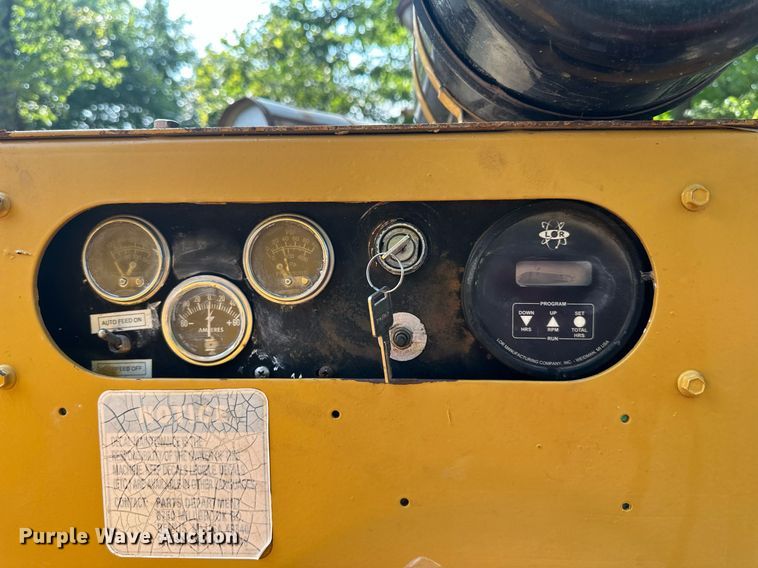 image for item DS2311 1999 Bandit 150  wood chipper