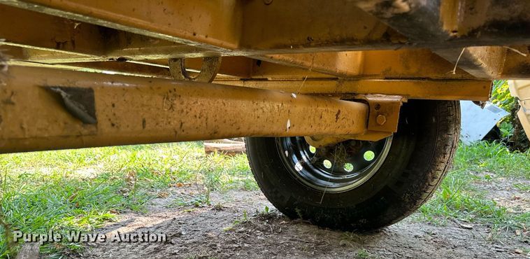 image for item DS2311 1999 Bandit 150  wood chipper