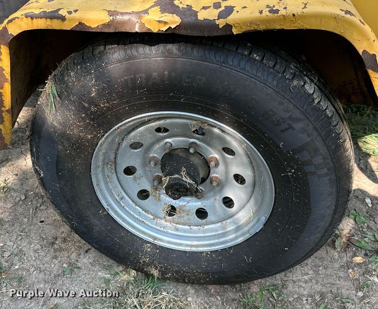 image for item DS2311 1999 Bandit 150  wood chipper