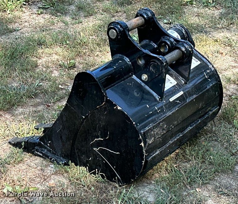 image for item DS2312 Kubota  excavator bucket