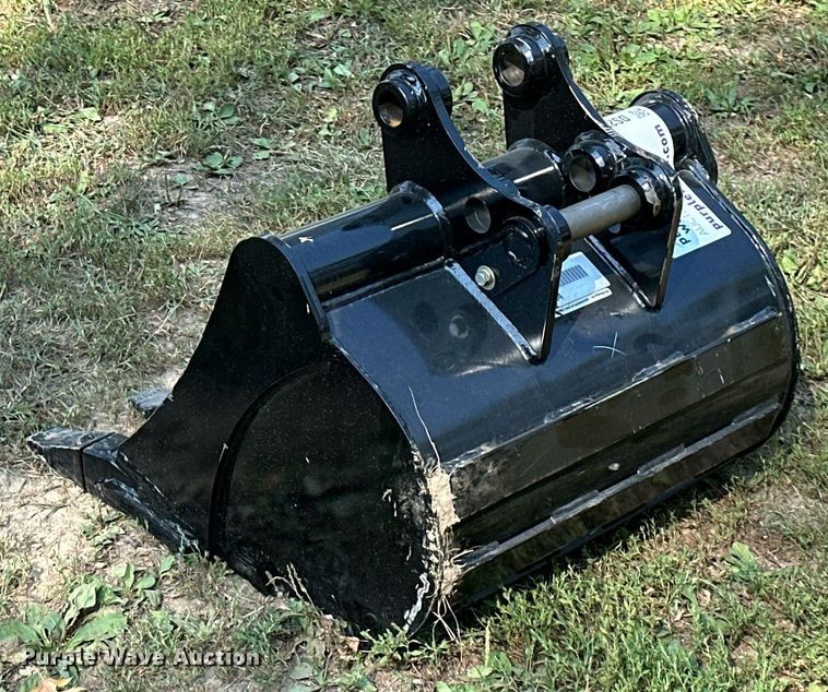 image for item DS2314 Kubota  excavator bucket