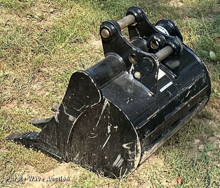 image for item DS2316 Kubota  excavator bucket