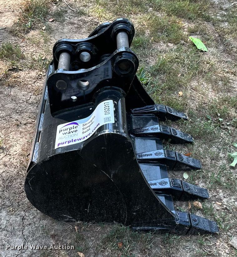 image for item DS2317 Kubota  excavator bucket