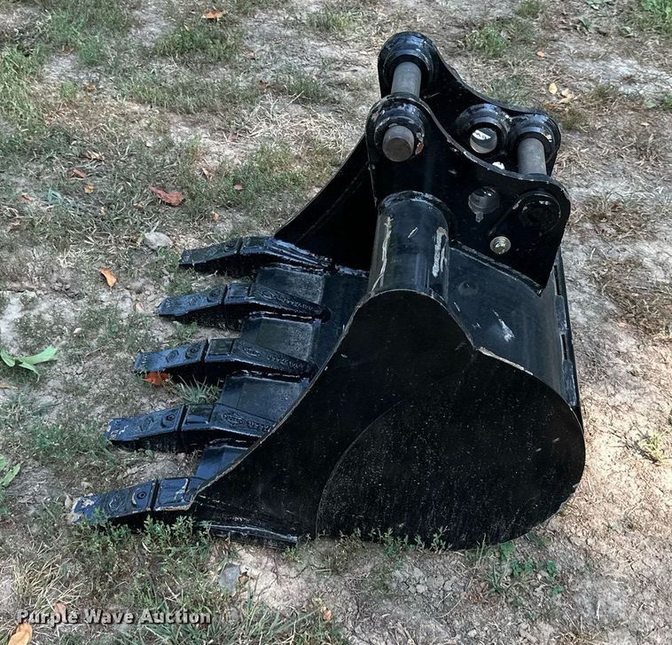 image for item DS2317 Kubota  excavator bucket