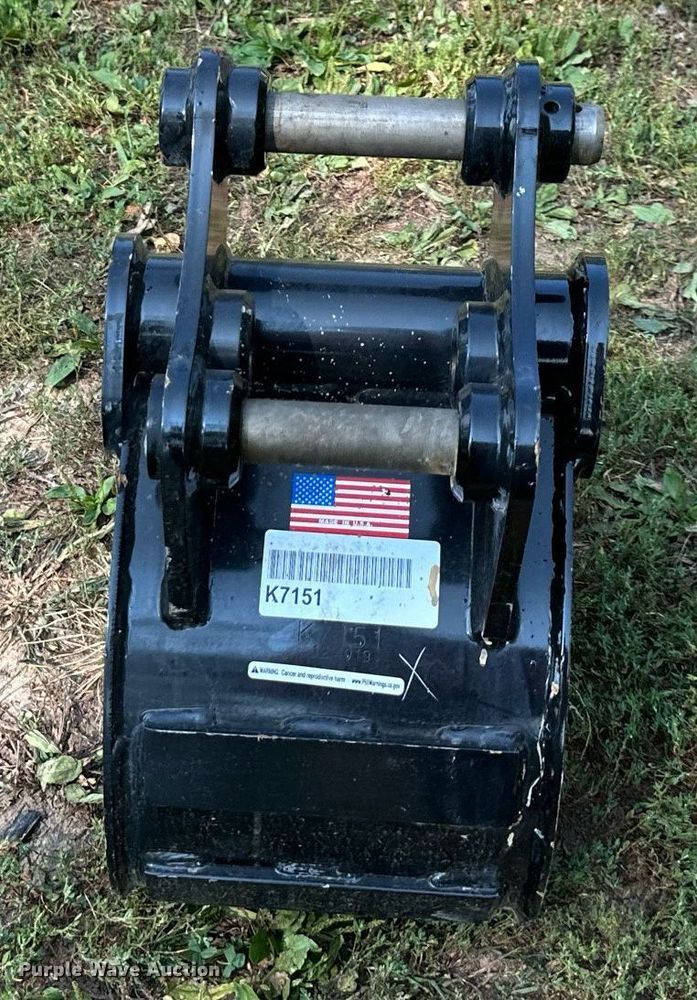 image for item DS2322 Kubota  excavator bucket