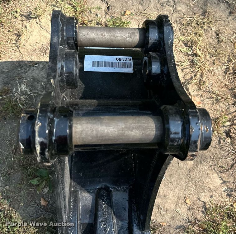 image for item DS2323 Kubota  excavator bucket