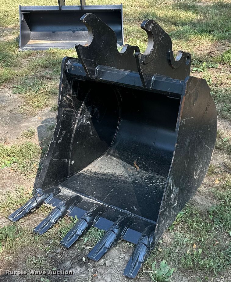 image for item DS2325 Kubota  excavator bucket