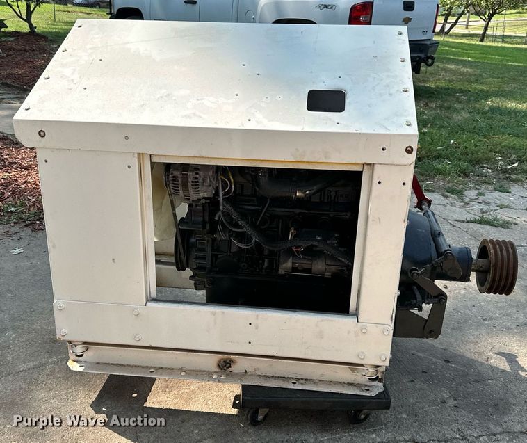 image for item DS2328 Kubota V3300-DI-T-ES02  engine