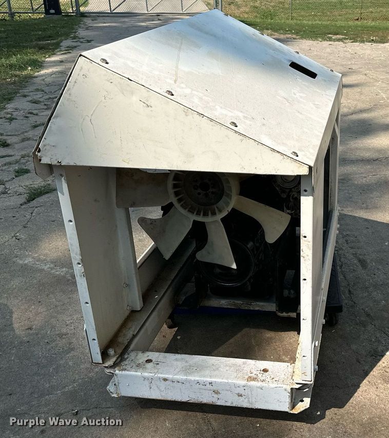 image for item DS2328 Kubota V3300-DI-T-ES02  engine