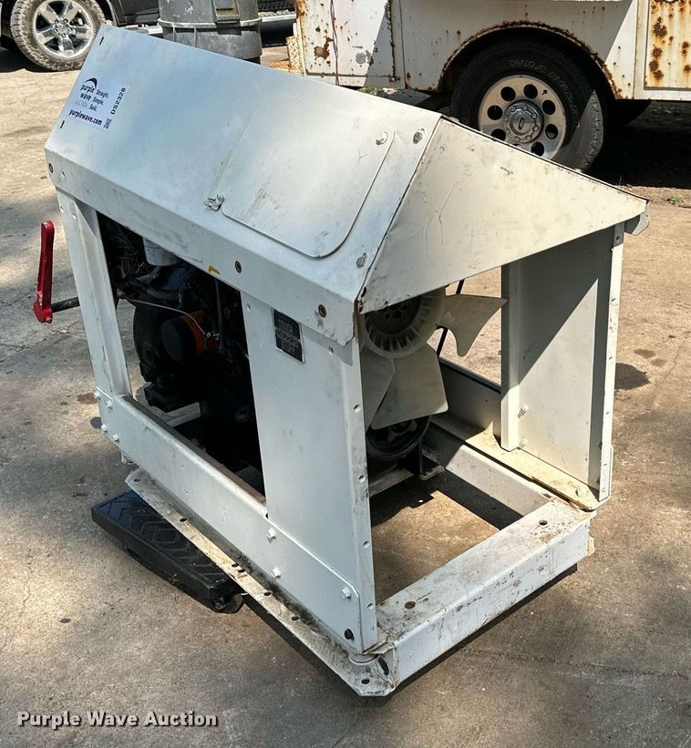 image for item DS2328 Kubota V3300-DI-T-ES02  engine