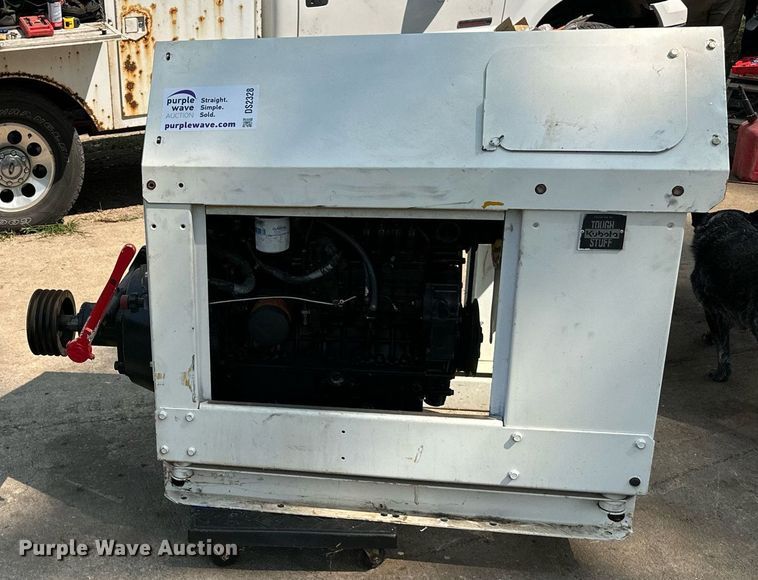 image for item DS2328 Kubota V3300-DI-T-ES02  engine