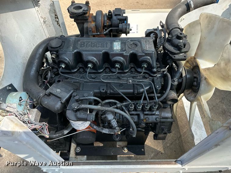 image for item DS2328 Kubota V3300-DI-T-ES02  engine