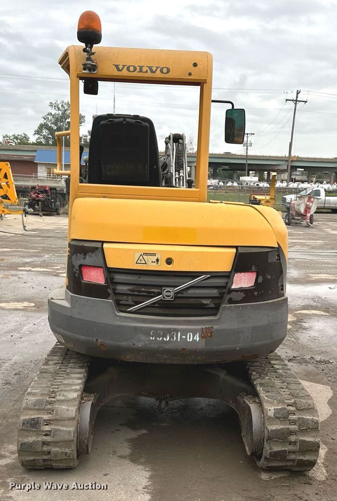 image for item DS2332 2011 Volvo ECR38  mini excavator