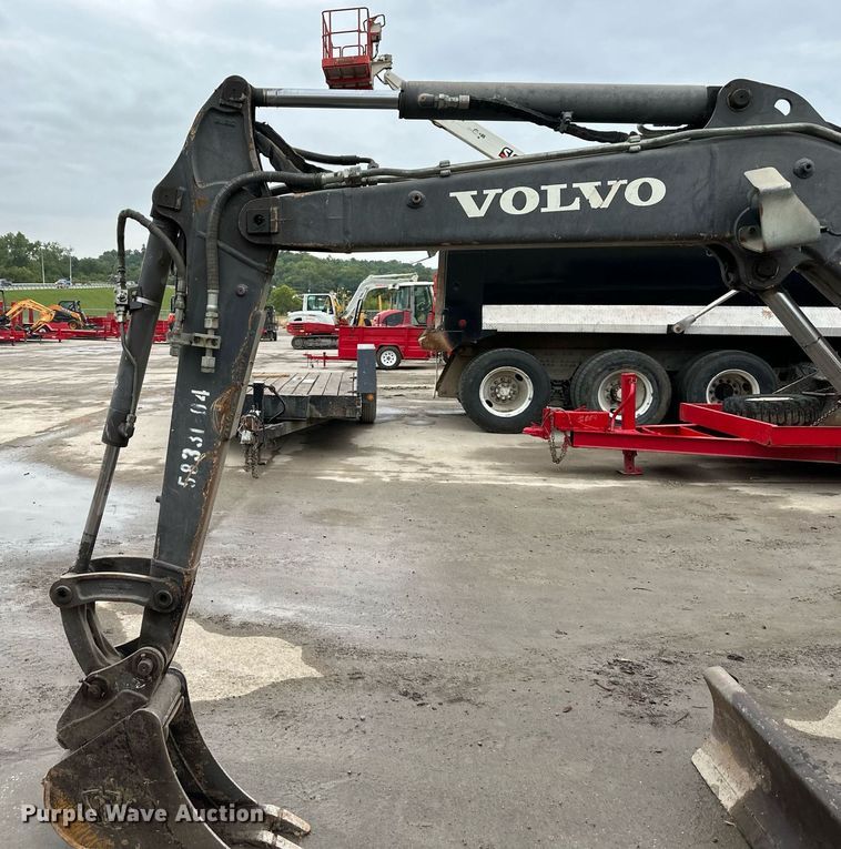 image for item DS2332 2011 Volvo ECR38  mini excavator