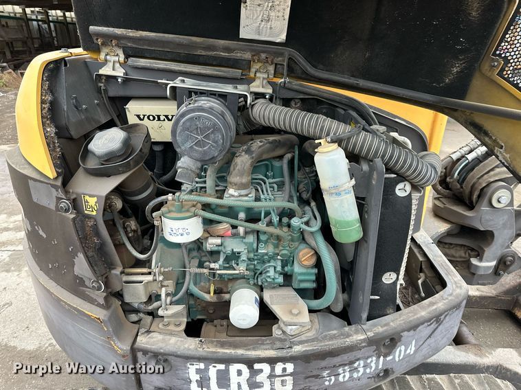 image for item DS2332 2011 Volvo ECR38  mini excavator