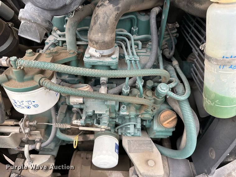 image for item DS2332 2011 Volvo ECR38  mini excavator