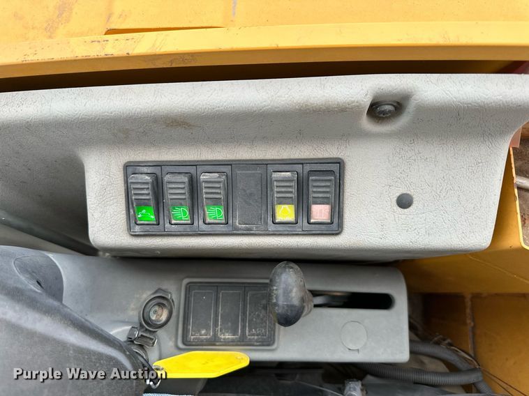 image for item DS2332 2011 Volvo ECR38  mini excavator