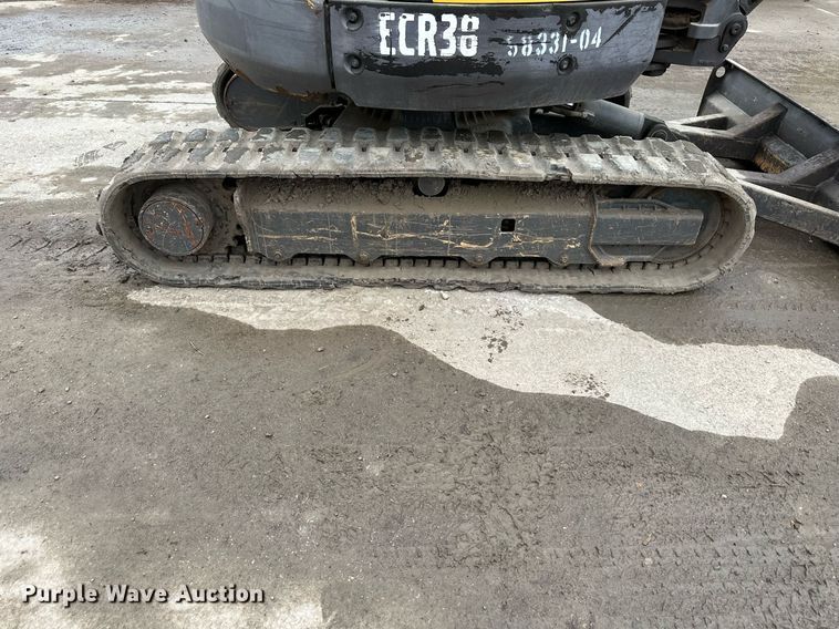 image for item DS2332 2011 Volvo ECR38  mini excavator