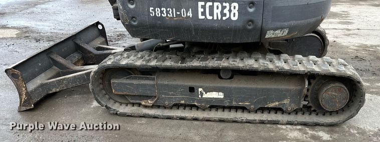 image for item DS2332 2011 Volvo ECR38  mini excavator