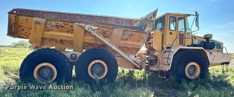 image for item DS2340 1998 Bell B40B  haul truck