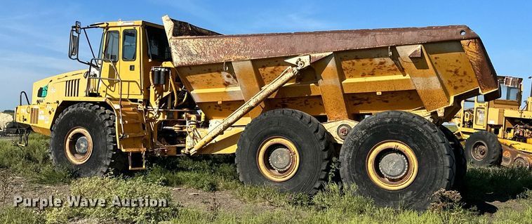 image for item DS2340 1998 Bell B40B  haul truck