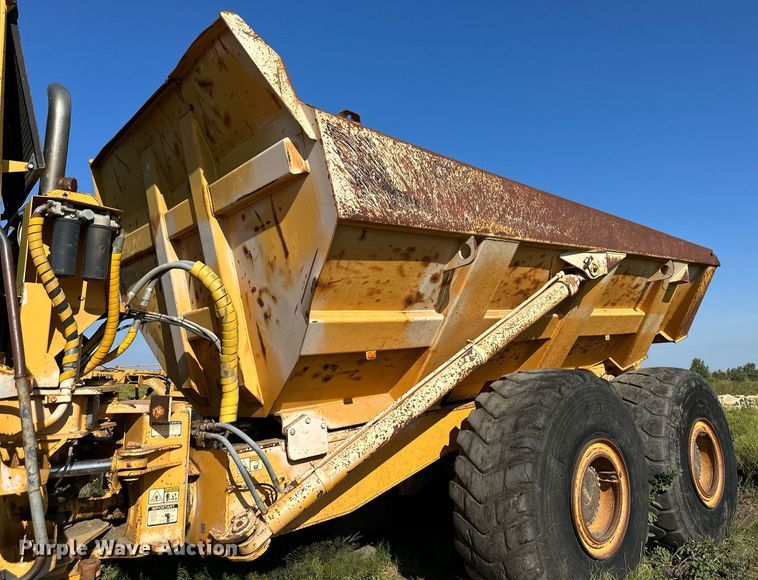 image for item DS2340 1998 Bell B40B  haul truck