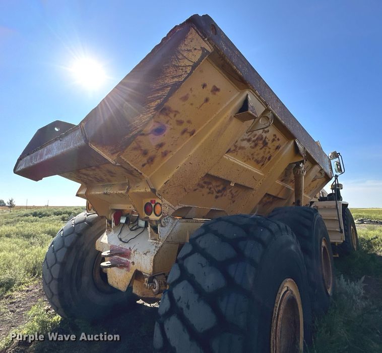 image for item DS2340 1998 Bell B40B  haul truck