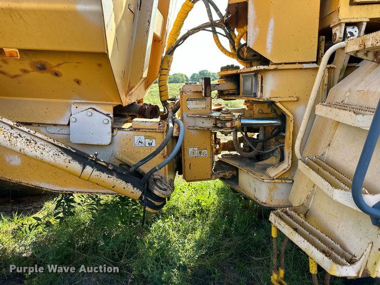 image for item DS2340 1998 Bell B40B  haul truck